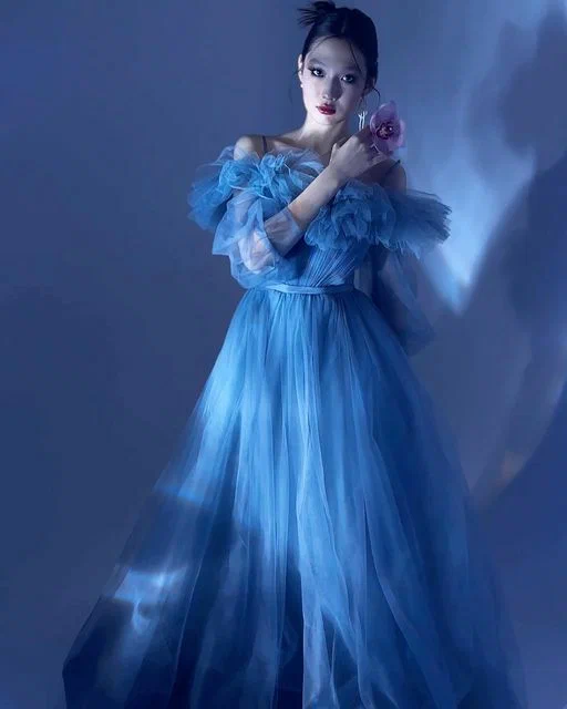 Прокат вечерних нарядов Lux dress в Астане: Прокат костюма, Аренда костюма, Вечерний наряд, Костюмы в театр, Женская одежда, Прокат, Аренда, Чилим, Праздничная одежда, Официальная одежда, Карнавальная одежда ,
