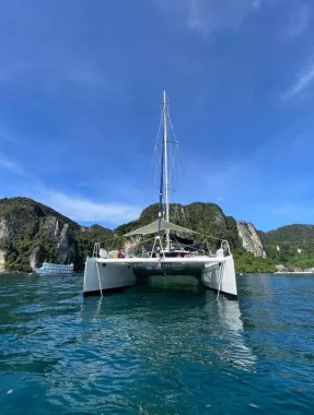 Аренда Яхт «Faraway Yachting»