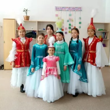 Прокат театральных костюмов "НурАсем"