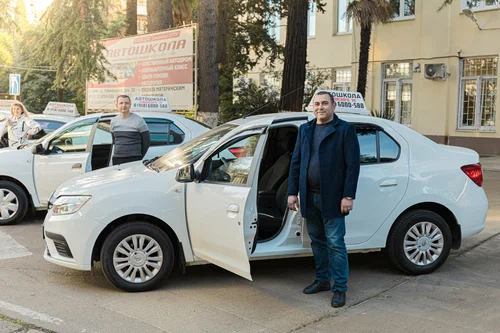 Автошкола ФГАОУ ДПО Сочинский ЦППК в Сочи: Экстремальное Вождение, Механический Автотренажер, Занятие ПДД, Отечественные Автомобили, Категория В, Категория С, Категория D,