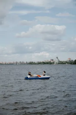 Прокат катеров "У Маяка"