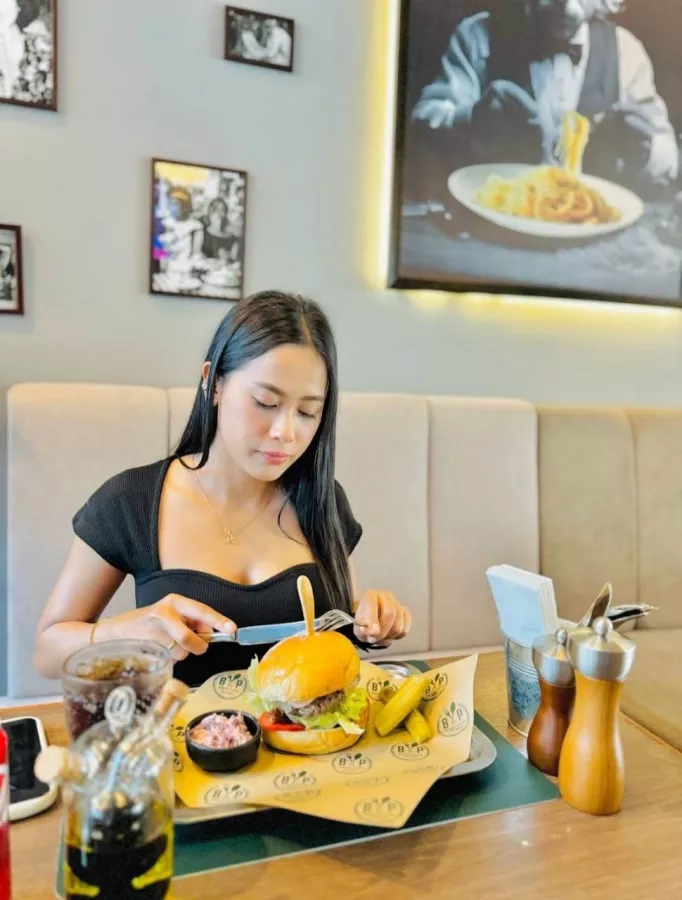 Ресторан Burger & Pasta Factory в Пхукете: Ресторан, Бургеры, Паста, Restaurant, Pasta, Burgers,