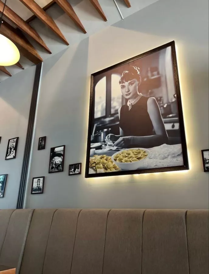 Ресторан Burger & Pasta Factory в Пхукете: Ресторан, Бургеры, Паста, Restaurant, Pasta, Burgers,