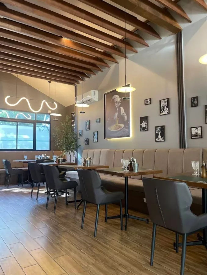 Ресторан Burger & Pasta Factory в Пхукете: Ресторан, Бургеры, Паста, Restaurant, Pasta, Burgers,