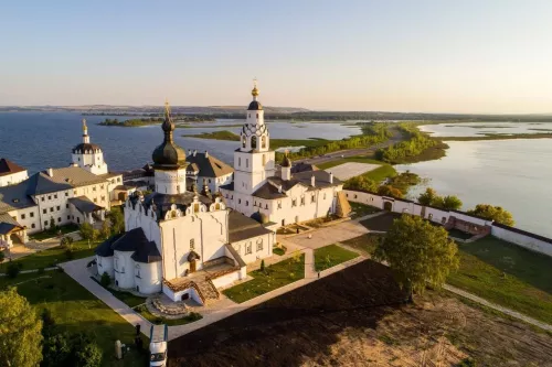 Экскурсионный центр Остров-тур  в  Казани