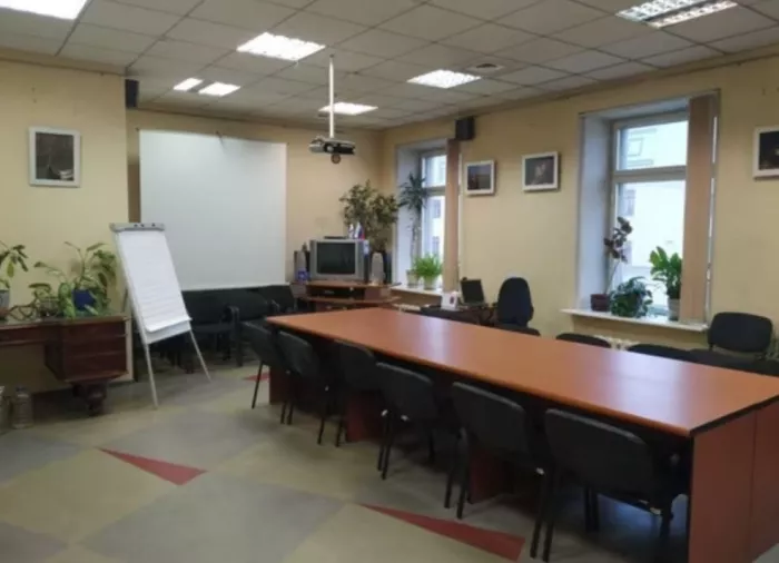 Агентство недвижимости Land & House в Санкт-Петербурге
