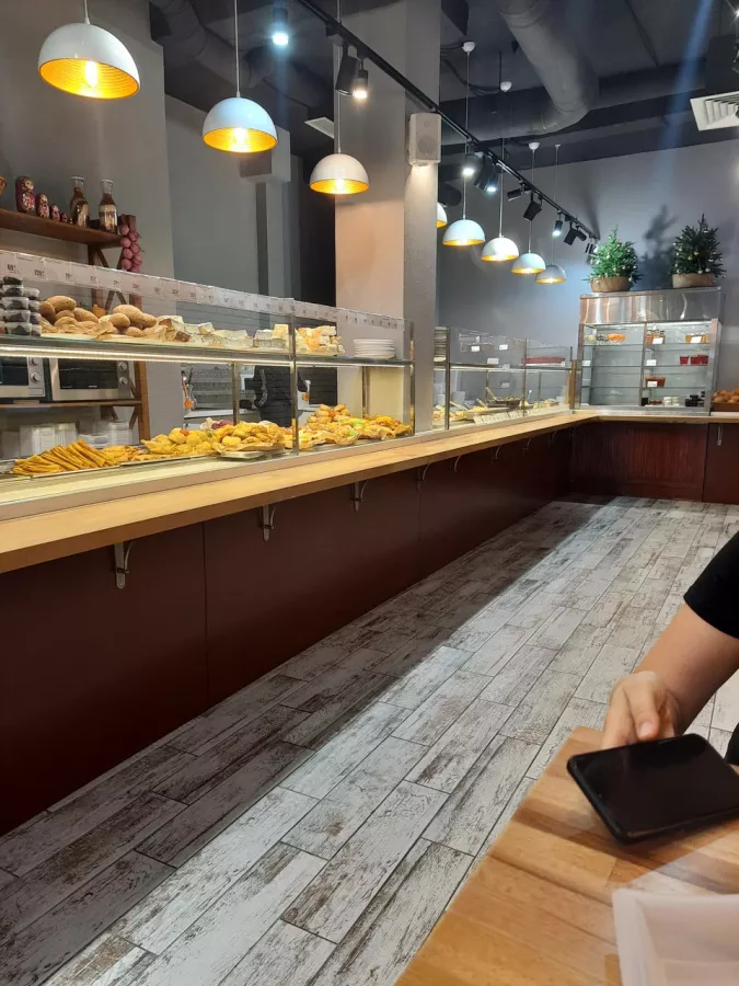 Столовая Матрешка в Сочи: Еда навынос, Поесть, Буфет, Вкусно, Быстрое питание, Напитки, Недорого, Парковка, Столовая в Сочи, Столовая , Летняя веранда,