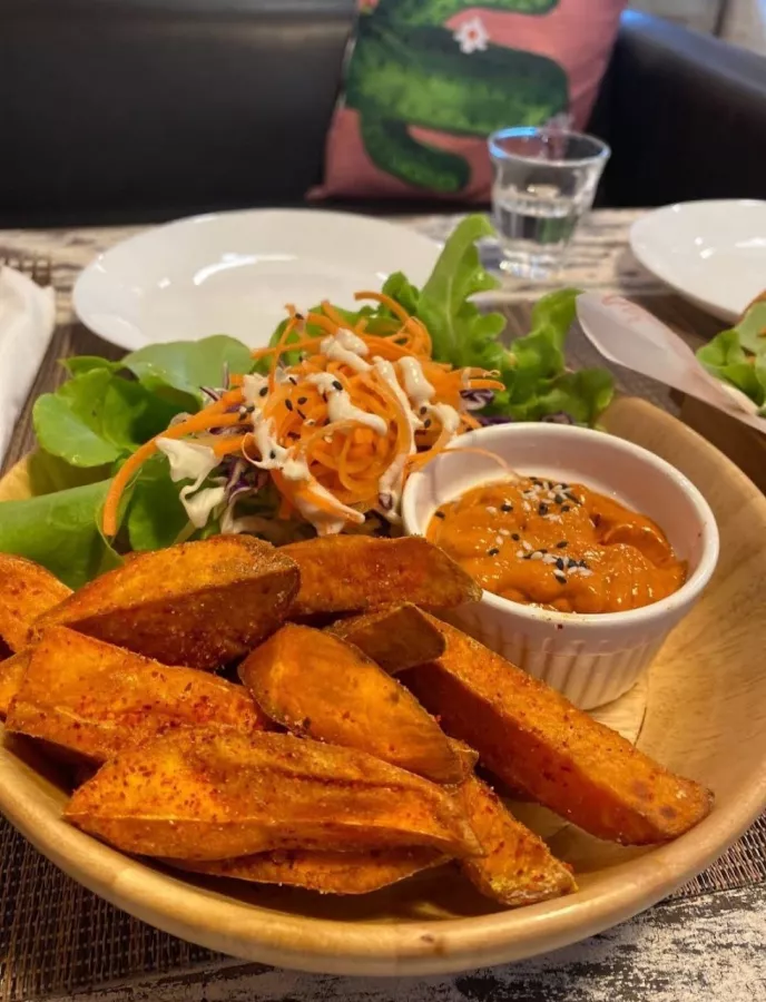 Веганское Кафе Go Vegan в Пхукете: Еда, Веганская кухня, Десерты, Кафе,