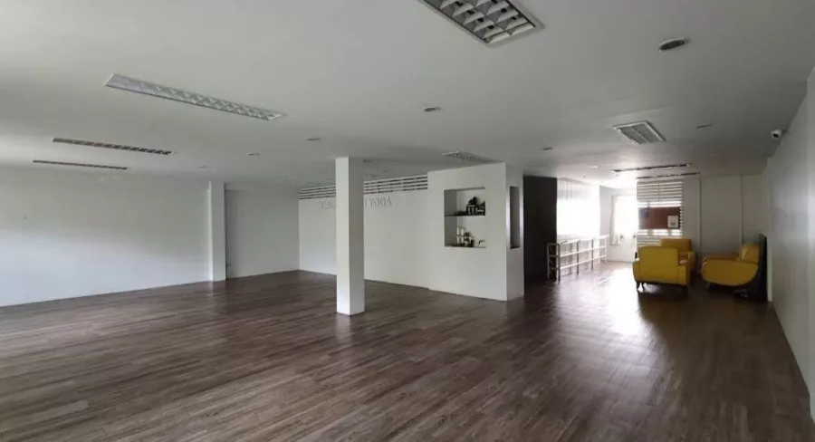 Студия Йоги Healthy Ning в Пхукете: Yoga, Meditation, Stretching, Studio, Студия, Медитация, Йога, Растяжка,