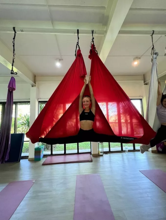 Студия Йоги AIRbarre в Пхукете: Yoga, Йога, Студия, Растяжка, Медитация, Танцы, Настольный теннис, Table Tennis, Studio, Stretching, Meditation, Dancing,