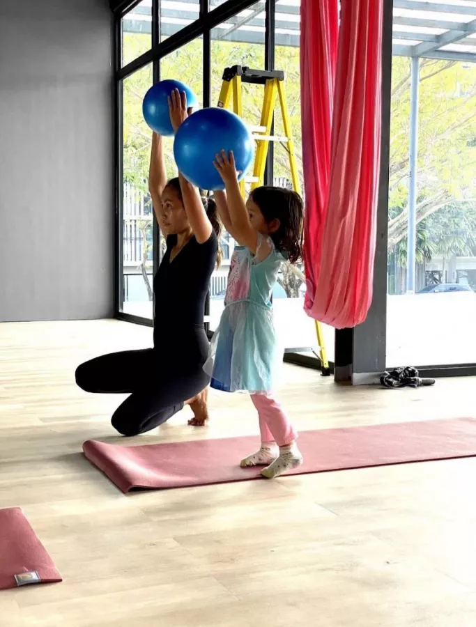 Студия Йоги AIRbarre в Пхукете: Yoga, Йога, Студия, Растяжка, Медитация, Танцы, Настольный теннис, Table Tennis, Studio, Stretching, Meditation, Dancing,