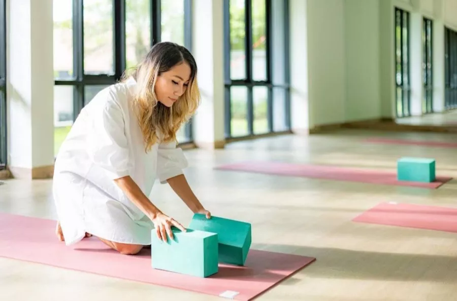 Студия Йоги AIRbarre в Пхукете: Yoga, Йога, Студия, Растяжка, Медитация, Танцы, Настольный теннис, Table Tennis, Studio, Stretching, Meditation, Dancing,