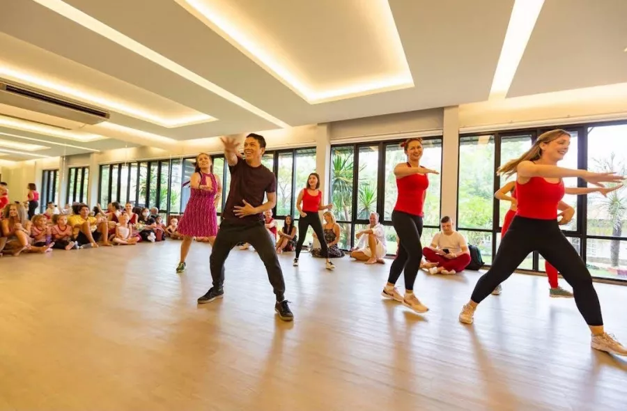 Студия Йоги AIRbarre в Пхукете: Yoga, Йога, Студия, Растяжка, Медитация, Танцы, Настольный теннис, Table Tennis, Studio, Stretching, Meditation, Dancing,