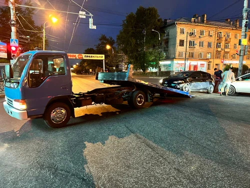 Эвакуация автомобилей Qucikhelp27 в Хабаровске: Авто, Эвакуатор,