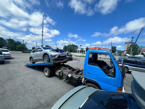 Эвакуация автомобилей Qucikhelp27 в Хабаровске: Авто, Эвакуатор,