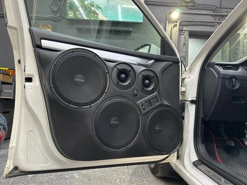 Студия тюнинга Bassmax в Воронеже: Шумоизоляция Салона, Автовинил, Автоакустика , Автоаксессуары, Пошив Салона, Перетяжка Салона, Шумовиброизоляция Салона, Перетяжка Руля,