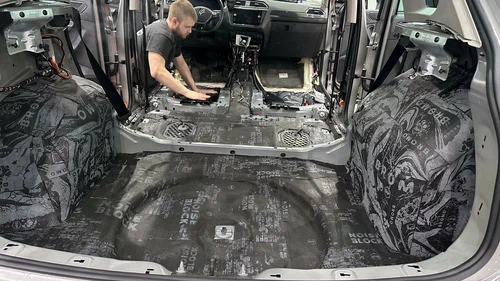 Студия тюнинга Bassmax в Воронеже: Шумоизоляция Салона, Автовинил, Автоакустика , Автоаксессуары, Пошив Салона, Перетяжка Салона, Шумовиброизоляция Салона, Перетяжка Руля,