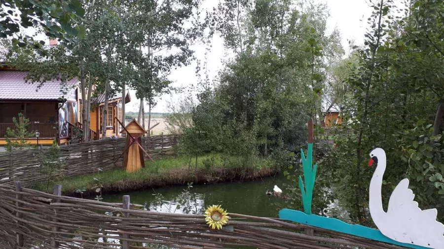 Усадьба Лебединое - Охота, Рыбалка, Семейный Досуг в Туле: Охота под Тулой, Рыбалка под Тулой, Лебединое, Охота на Кабана, Охота на Оленя, Охота на Лося, Охота на Косулю, Охота на Волка, Платная Рыбалка, Ресторан Домашней Кухни, Корпоратив, База отдыха, Семейный отдых,