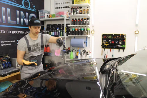 Детейлинг Pro-detailing в Екатеринбурге: Удаление Вмятин, Антигравийная Пленка, Автовинил, Химчистка Салона, Бронирование Стекол, Бронирование Фар, Полировка Фар, Тонировка Автомобиля, Шумоизоляция Автомобиля ,
