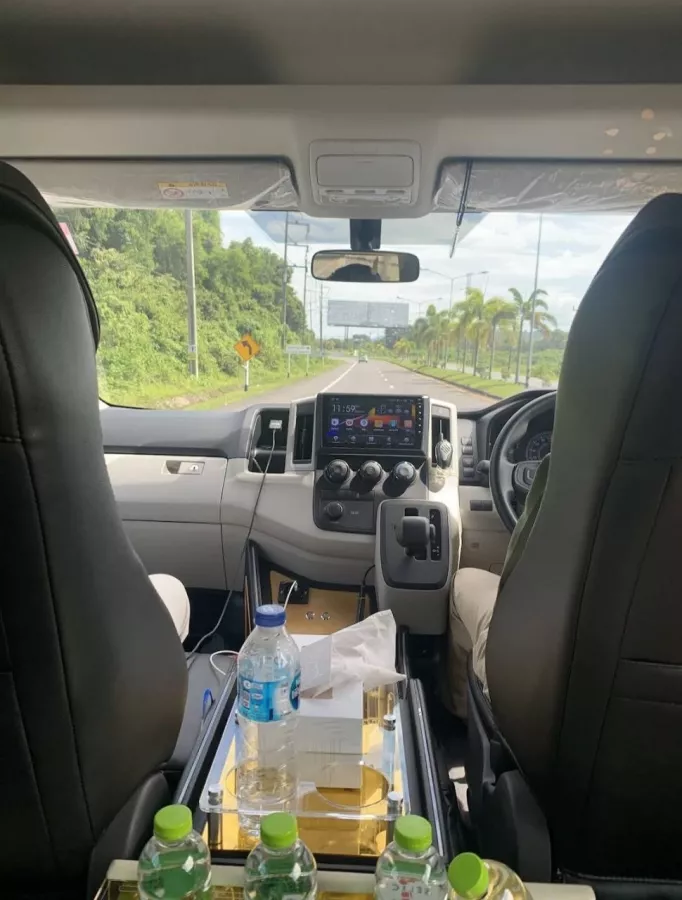 Трансфер Let’s Go Taxi & Tours Phuket в Пхукете: Такси, Трансфер, Минивэн, Taxi, Transfer, Van,