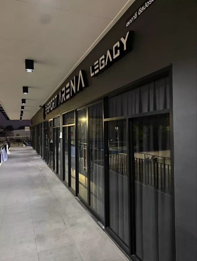Компьютерный Клуб LEGACY E-SPORT ARENA в Пхукете: Хобби, Развлечение, Компьютерный клуб, Киберспорт, Закуски, Напитки,