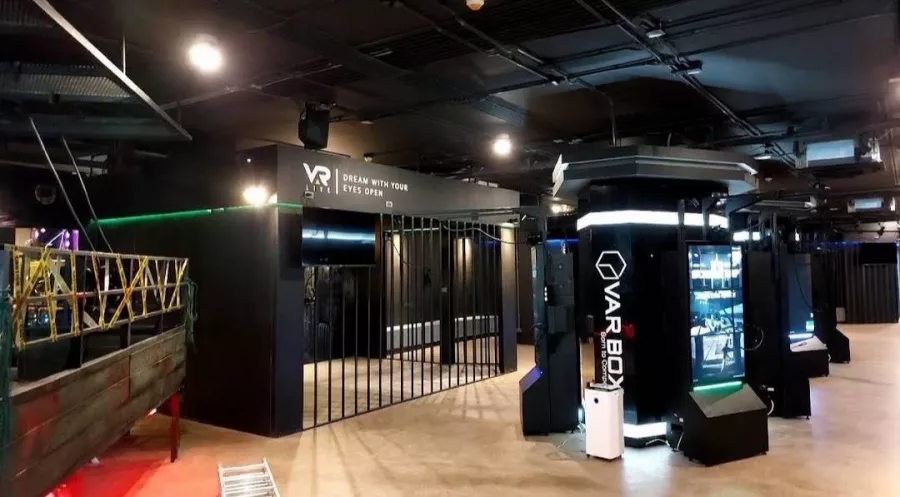 Игровой Зал VR Games Park Phuket - VAR LIVE в Пхукете: Хобби, IT сервисы, Компьютерный клуб, Киберспорт, VR,