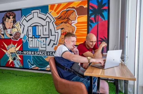 Коворкинг Grind Time Coworking Space - Phuket Chalong Bay в Пхукете