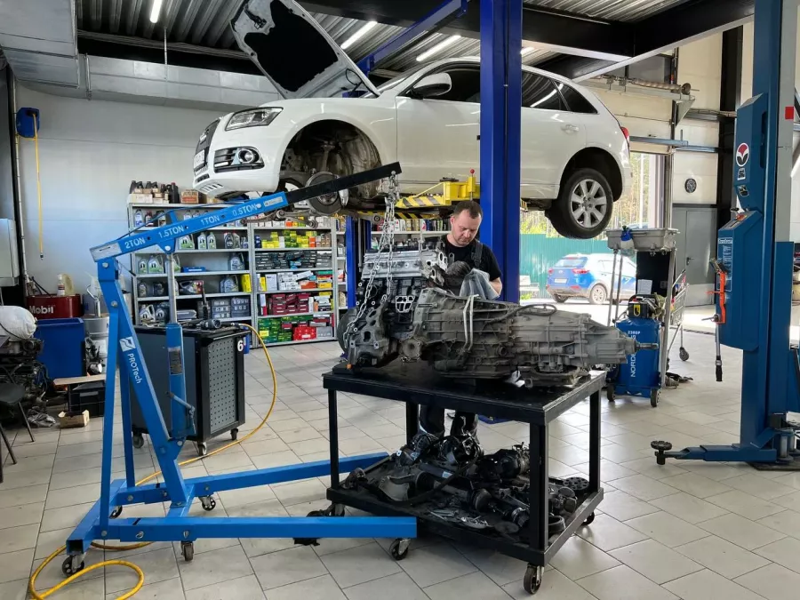 Автосалон Кит в Ижевске: СТО, Автокредит, Постановка на учёт, Техосмотр, Дейтелинг, Удаление Вмятин, Мойка, Видеоэндескоп, Шиномонтаж, Замер Компрессии, Полировка,