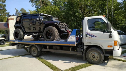 Эвакуация автомобилей Эвакуатор 911 в Тольятти: Перевозка Мототехники, Автовоз, Подвоз Топлива, Запуск Двигателя, Замена Колес, Заряд Аккумулятора, Внедорожная Эвакуация,