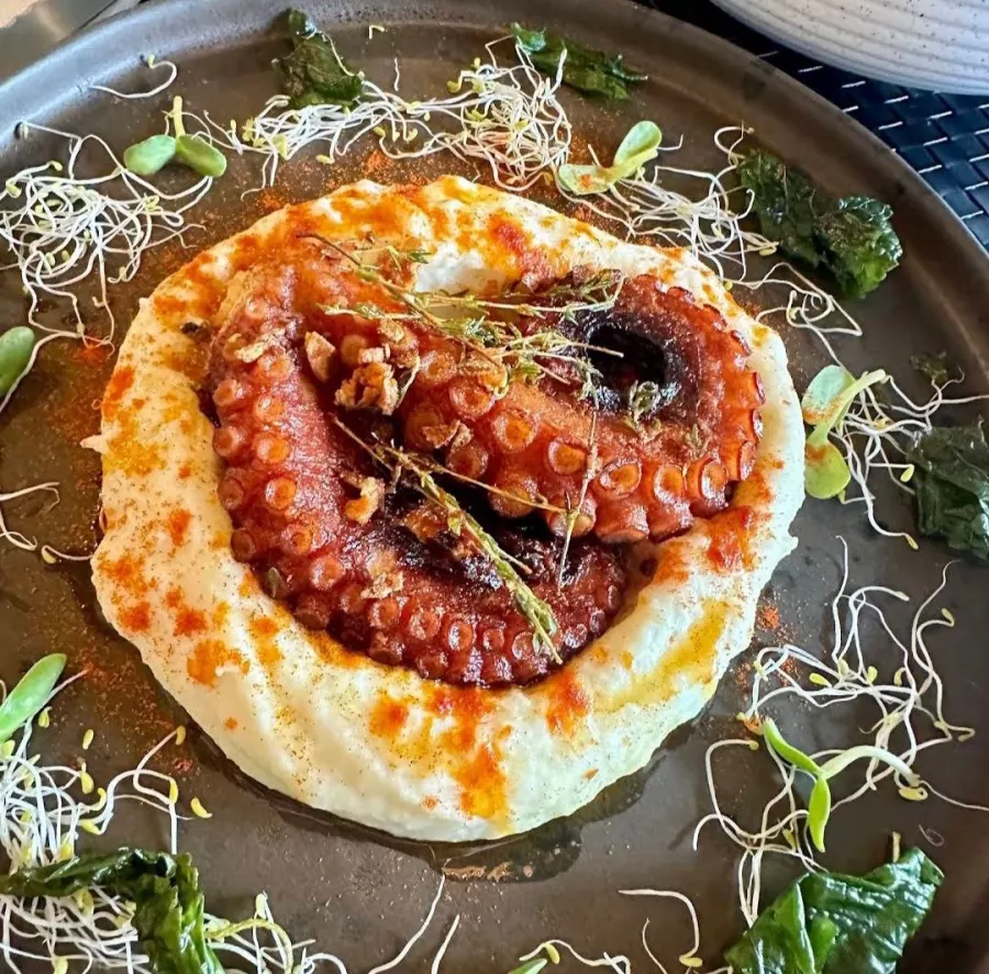 Ресторан NumNum в Пхукете: Restaurant, Mediterranean Cuisine, Thai Cuisine, Bar, Ресторан, Бар, Тайская Кухня, Средиземноморская Кухня,