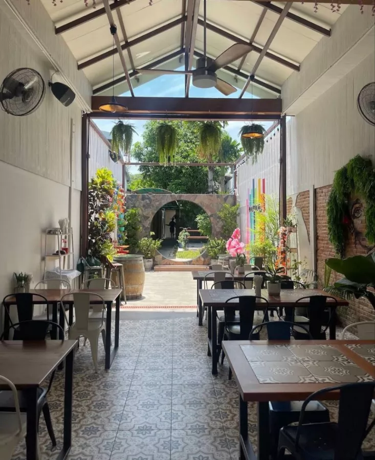 Ресторан NumNum в Пхукете: Restaurant, Mediterranean Cuisine, Thai Cuisine, Bar, Ресторан, Бар, Тайская Кухня, Средиземноморская Кухня,