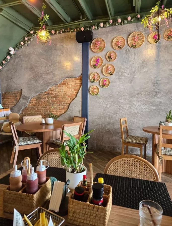 Ресторан NumNum в Пхукете: Restaurant, Mediterranean Cuisine, Thai Cuisine, Bar, Ресторан, Бар, Тайская Кухня, Средиземноморская Кухня,