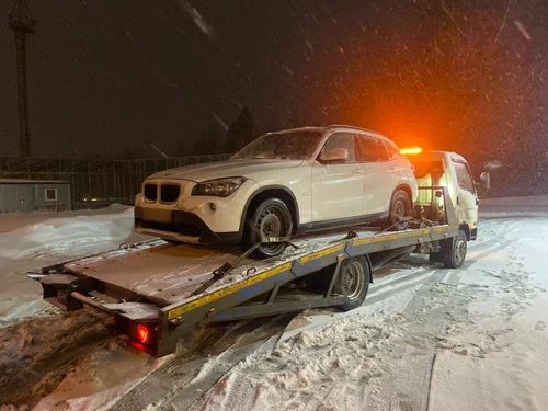 Эвакуация автомобилей Эвакуатор Народный в Тольятти: Подвоз Топлива, Запуск Двигателя, Заряд Аккумулятора, Мотоэвакуатор, Эвакуатор-Манипулятор, Эвакуация Спецтехники,