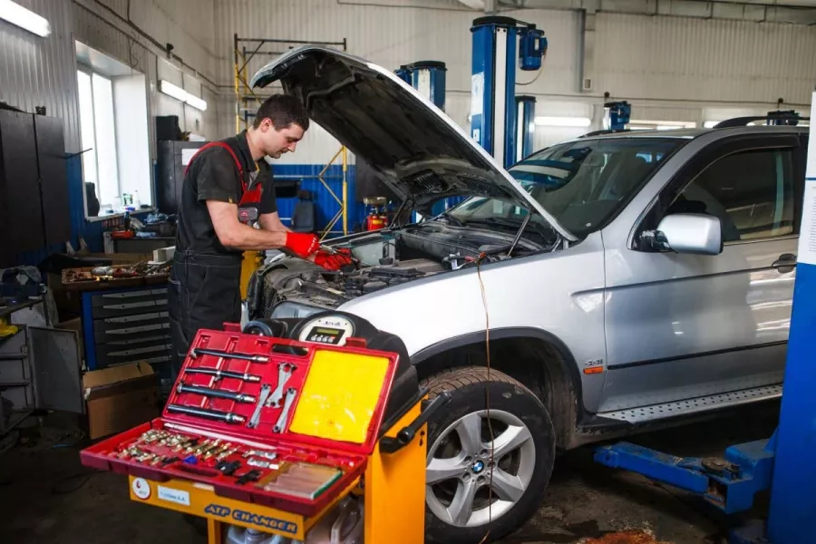 Автосервис Motul Expert в Смоленске: СТО, Ремонт Автокондиционера, Заправка Автокондиционера, Ремонт Ходовой, Ремонт Автоэлектрики, Замена Масла, Ремонт Форсунок, Промывка Инжектора, Ремонт Генераторов, Ремонт Стартеров, Чистка Форсунок, Компьютерная Диагностика, Ремонт DSG, Выездной Шиномонтаж, Ремонт ГБЦ, Ремонт Фар, Ремонт КПП, Ремонт РКПП,