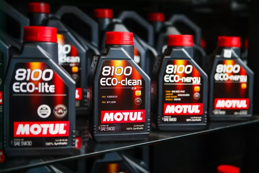 Автосервис Motul Expert в Смоленске: СТО, Ремонт Автокондиционера, Заправка Автокондиционера, Ремонт Ходовой, Ремонт Автоэлектрики, Замена Масла, Ремонт Форсунок, Промывка Инжектора, Ремонт Генераторов, Ремонт Стартеров, Чистка Форсунок, Компьютерная Диагностика, Ремонт DSG, Выездной Шиномонтаж, Ремонт ГБЦ, Ремонт Фар, Ремонт КПП, Ремонт РКПП,
