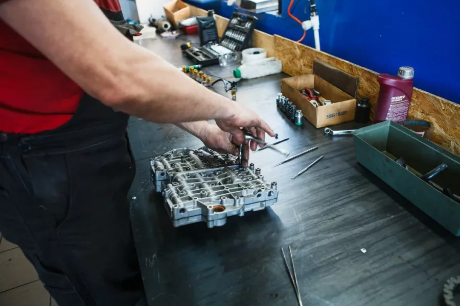 Автосервис Motul Expert в Смоленске: СТО, Ремонт Автокондиционера, Заправка Автокондиционера, Ремонт Ходовой, Ремонт Автоэлектрики, Замена Масла, Ремонт Форсунок, Промывка Инжектора, Ремонт Генераторов, Ремонт Стартеров, Чистка Форсунок, Компьютерная Диагностика, Ремонт DSG, Выездной Шиномонтаж, Ремонт ГБЦ, Ремонт Фар, Ремонт КПП, Ремонт РКПП,