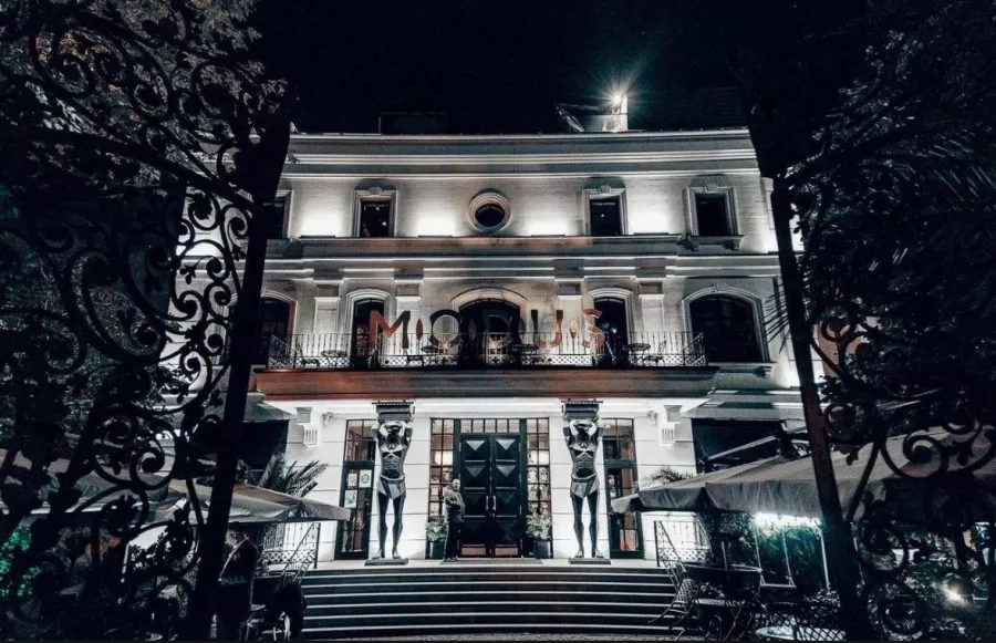 Панорамный ресторан Modus в Москве: Еда, Смотровая площадка, Ресторан, Авторская кухня, Европейская кухня, Свидание, Салаты, Семейный отдых , Завтрак,