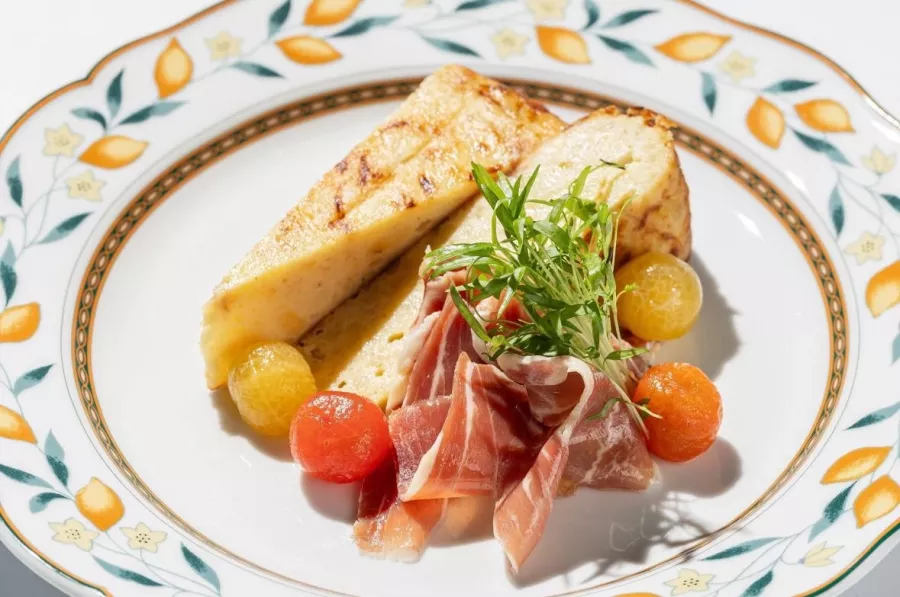 Панорамный ресторан Modus в Москве: Еда, Смотровая площадка, Ресторан, Авторская кухня, Европейская кухня, Свидание, Салаты, Семейный отдых , Завтрак,