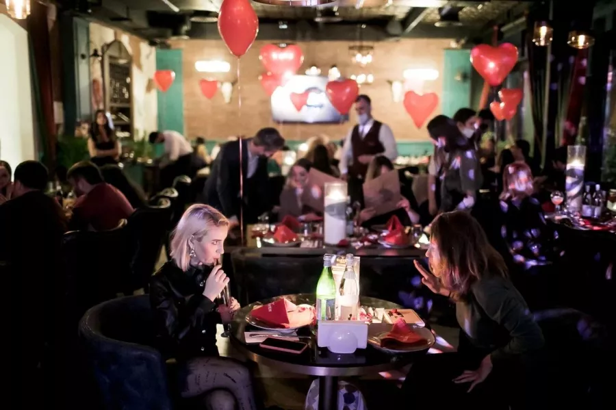 Мясной ресторан Eleven в Москве: Еда, Мясо, Авторская кухня, Турецкая кухня, Летняя терраса, Завтрак, Десерты, Семейный отдых , Салаты, Терраса, Ресторан,