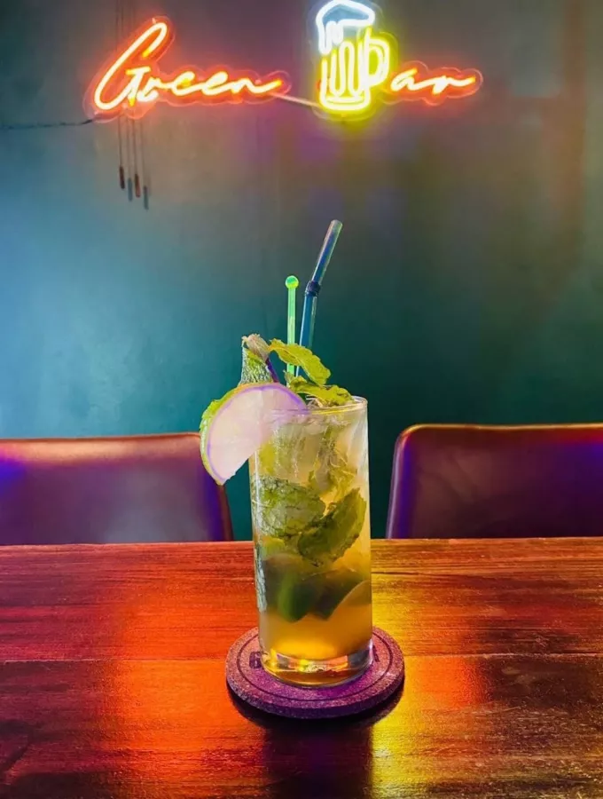 Бар Green Bar Phuket в Пхукете: Бар, Тайская Кухня, Ресторан, Коктейли, Bar, Thai Cuisine, Restaurant, Cocktails,