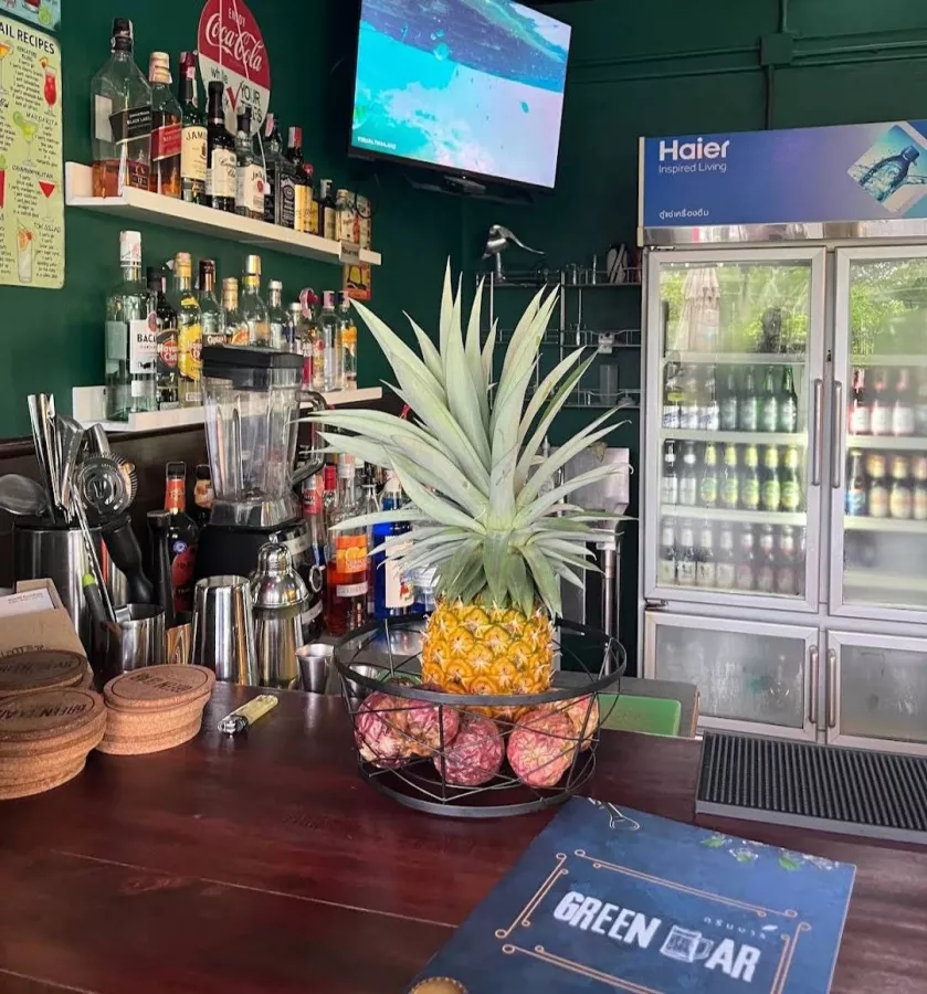 Бар Green Bar Phuket в Пхукете: Бар, Тайская Кухня, Ресторан, Коктейли, Bar, Thai Cuisine, Restaurant, Cocktails,