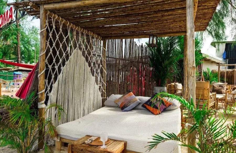 Пляжный Клуб Nomad в Пхукете: Пляж, Ресторан, Бар, Коктейли, Beach, Restaurant, Bar, Cocktails,