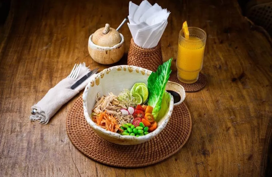Пляжный Клуб Nomad в Пхукете: Пляж, Ресторан, Бар, Коктейли, Beach, Restaurant, Bar, Cocktails,