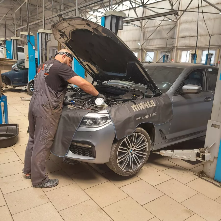 Автосервис Ам-Сервис в Новороссийске: СТО, Ремонт Автокондиционера, Заправка Автокондиционера, Ремонт АКПП, Ремонт Двигателя, Замена Масла, Покраска Авто, Установка Парктроника, Тонировка Стёкол, Ремонт Ходовой, Ремонт Стартеров, Компьютерная Диагностика, Чистка Форсунок, Промывка Инжектора, Сигнализация, Ремонт КПП, Полировка, Ремонт Генераторов, Ремонт РКПП, Удаление Катализаторов,