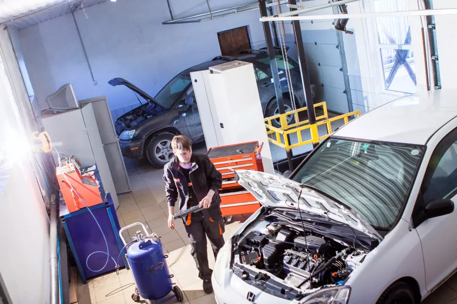 Автосервис Fit Service в Новосибирске: СТО, Шиномонтаж , Ремонт АКПП, Ремонт Двигателя, Замена Масла, Ремонт Стартеров, Ремонт Автоэлектрики, Чистка Форсунок, Промывка Инжектора, Ремонт КПП, Ремонт ГБЦ, Ремонт РКПП, Заказ Запчастей, Замена ГРМ,