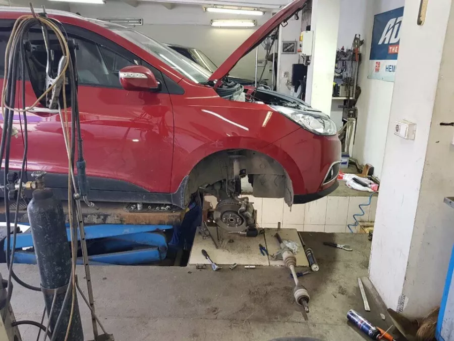 Автосервис Автосервис-магазин Promotors в Екатеринбурге: СТО, Кузовной Ремонт , Развал-Схождение, Шиномонтаж, Чип-Тюнинг, Сварочные Работы, Ремонт Бамперов, Ремонт АКПП, Ремонт Двигателя, Замена Масла, Покраска Автомобиля, Ремонт Стартеров, Ремонт Автоэлектрики, Чистка Форсунок, Промывка Инжектора, Ремонт КПП, Ремонт ГБЦ, Ремонт Фар,