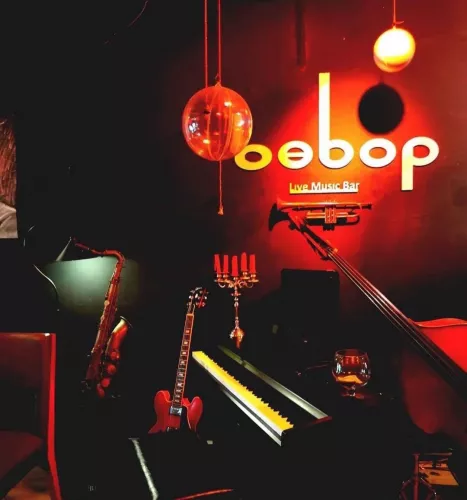 Бар Bebop Live Music в Пхукете