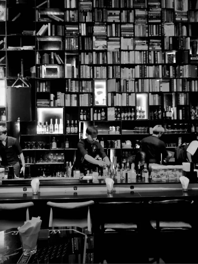 Бар The Library Phuket в Пхукете: Бар, Коктейли, Закуски, Bar, Cocktails, Snacks,