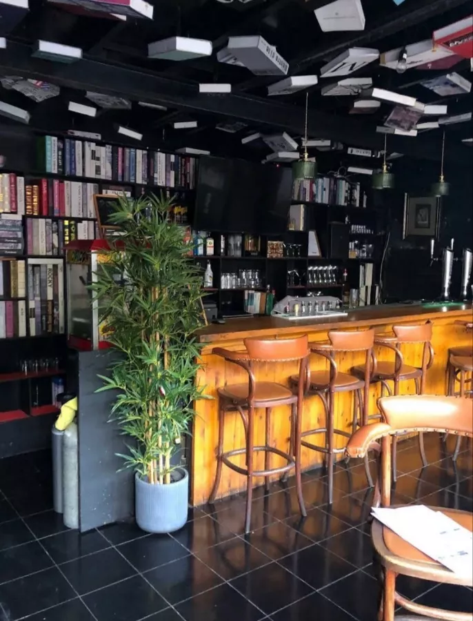 Бар The Library Phuket в Пхукете: Бар, Коктейли, Закуски, Bar, Cocktails, Snacks,