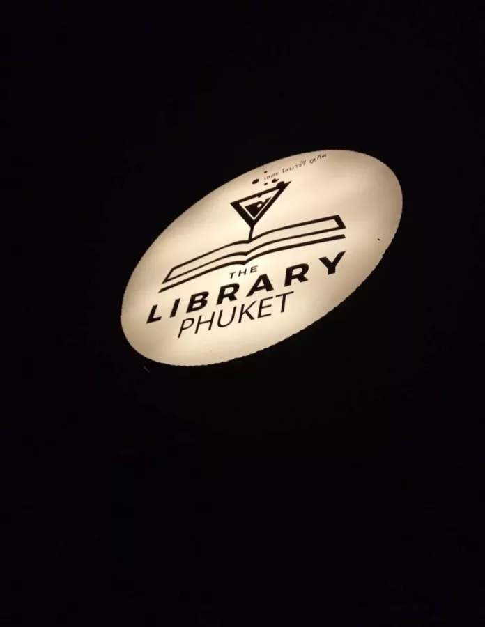 Бар The Library Phuket в Пхукете: Бар, Коктейли, Закуски, Bar, Cocktails, Snacks,